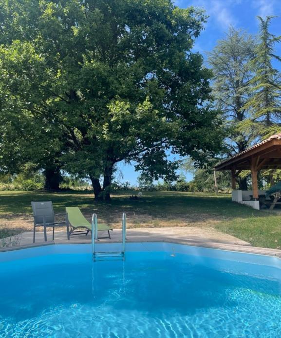 Domaine Des Peyries - Chambres Et Table D'Hotes Saint-Barthelemy-d'Agenais Dış mekan fotoğraf