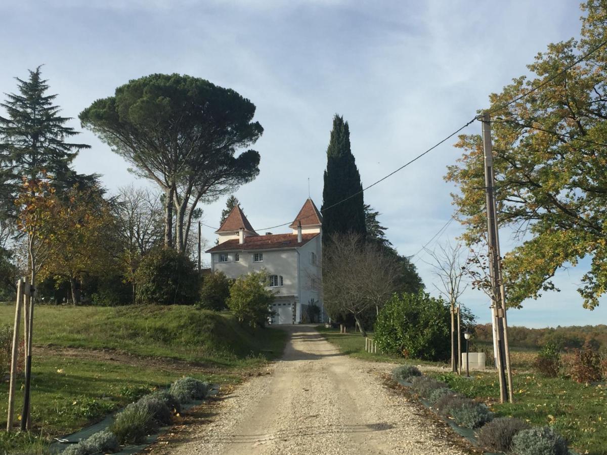 Domaine Des Peyries - Chambres Et Table D'Hotes Saint-Barthelemy-d'Agenais Dış mekan fotoğraf