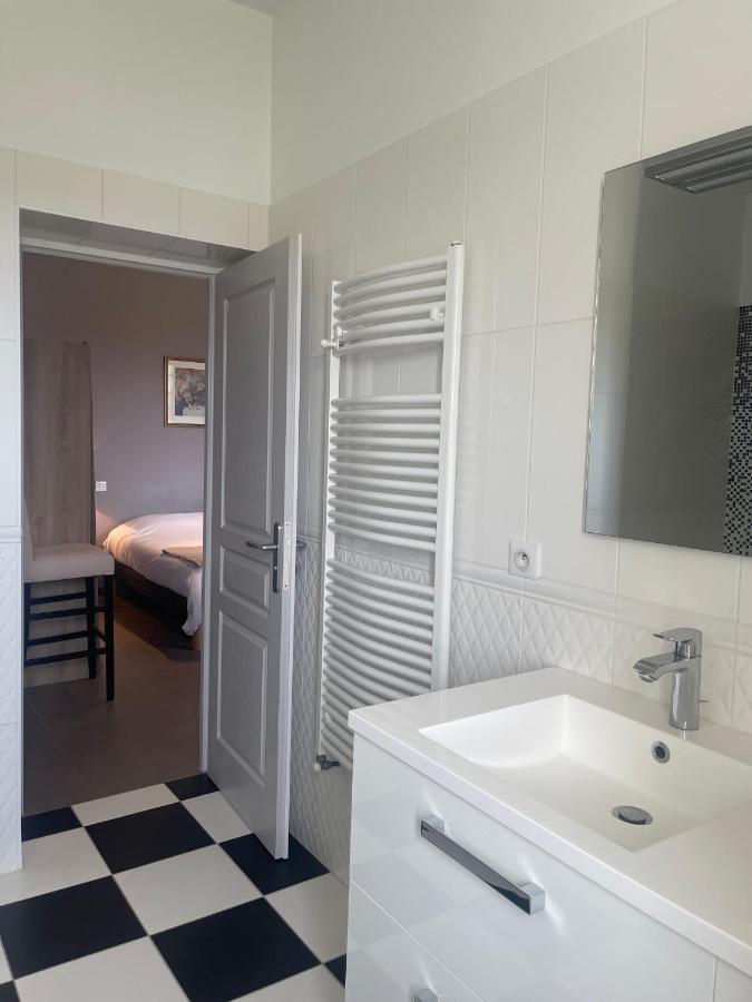 Domaine Des Peyries - Chambres Et Table D'Hotes Saint-Barthelemy-d'Agenais Dış mekan fotoğraf