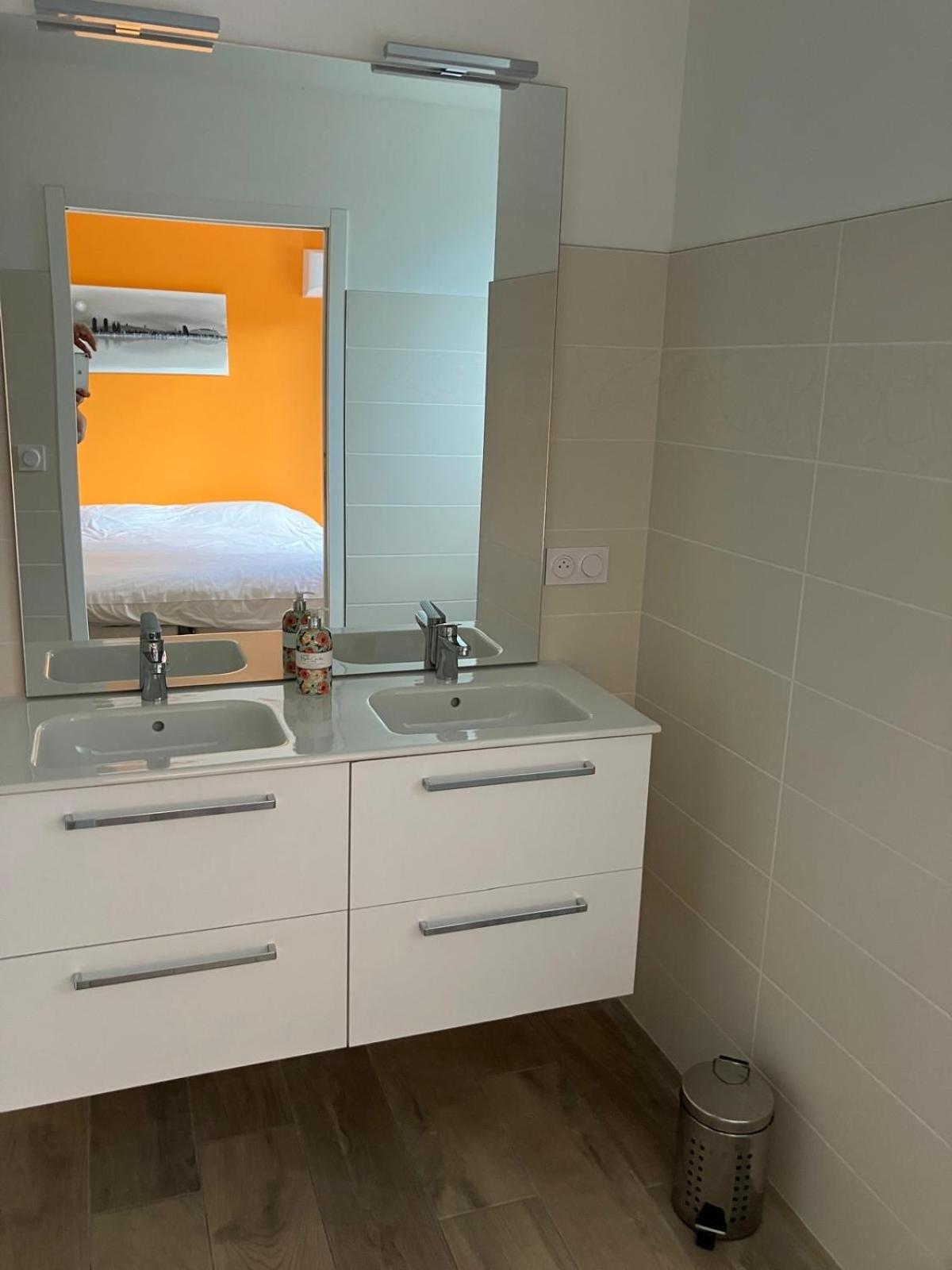 Domaine Des Peyries - Chambres Et Table D'Hotes Saint-Barthelemy-d'Agenais Dış mekan fotoğraf
